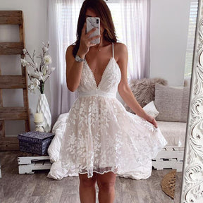 Vestido de Festa Curto Bordado de Renda Branco